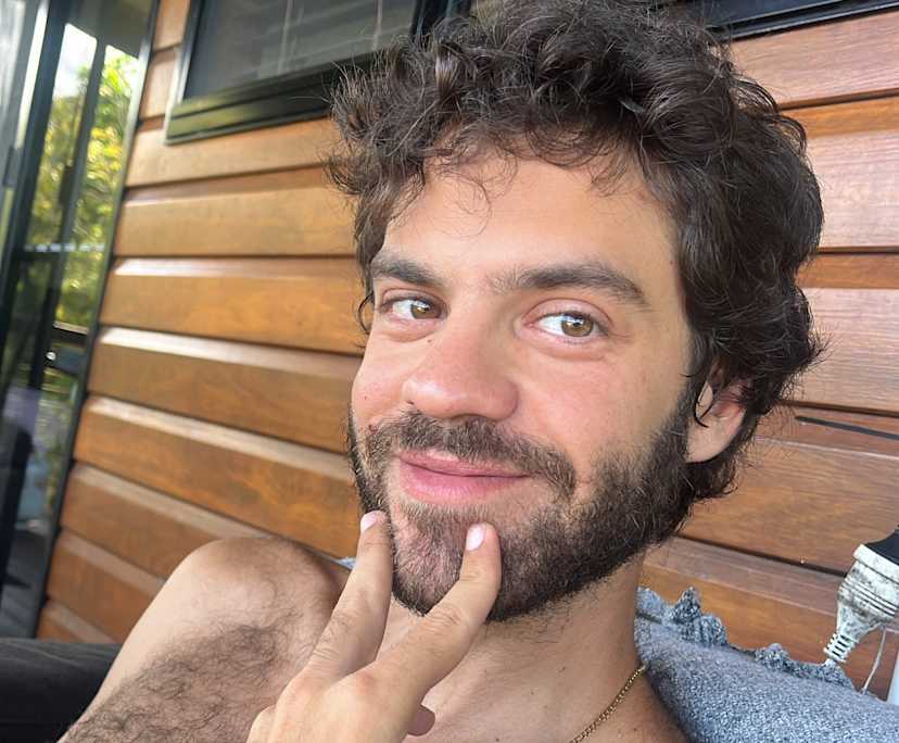 Lucas (31), $280, Non-smoker, No pets, and No children