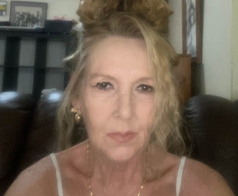 Tammy (53), $300, Smoker, No pets, and No children