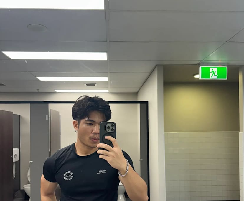Pannawat (25), $400, 
