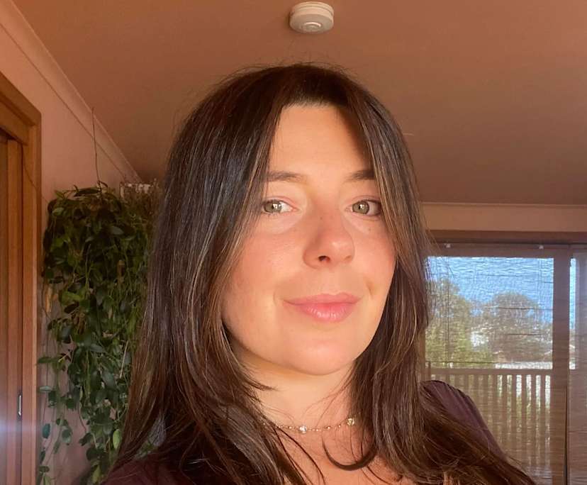 Kristina (30), $350, Non-smoker, Have pets, and No children