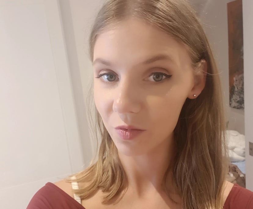 Amy (31), $300, Have pets, Non-smoker, and No children