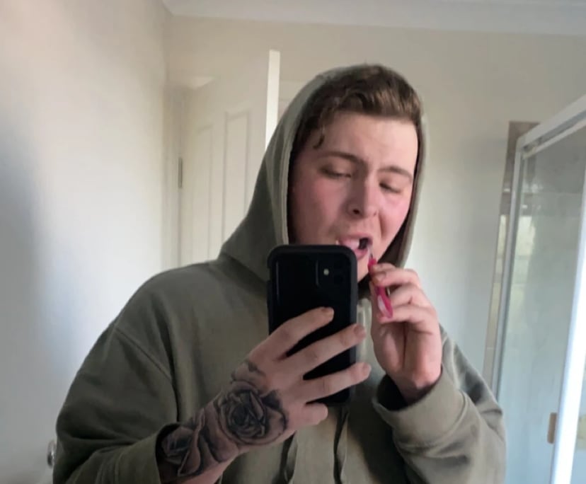 Liam (22), $350, Smoker, No pets, and No children