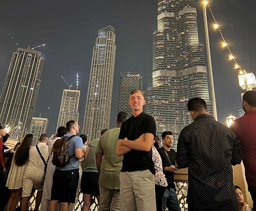 Ben (22), $400, Non-smoker, No pets, and No children