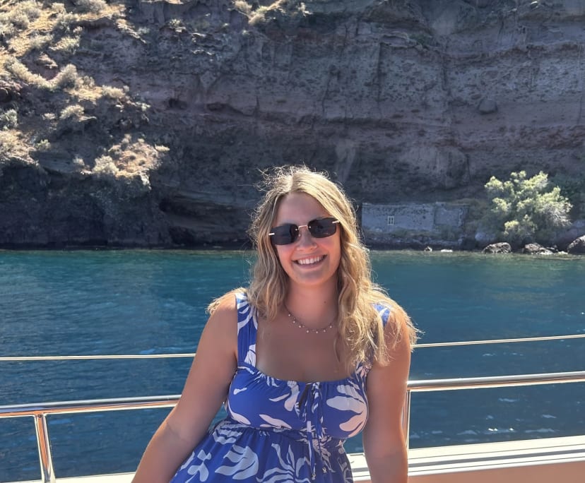 Chantelle (25), $300, Non-smoker, No pets, and No children