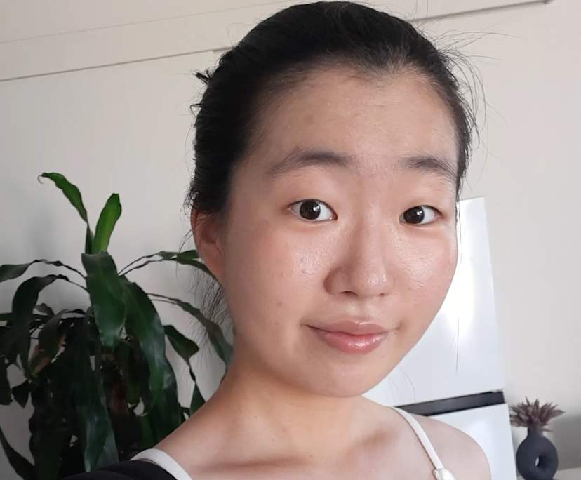 Jo (19), $250, Non-smoker, No pets, and No children