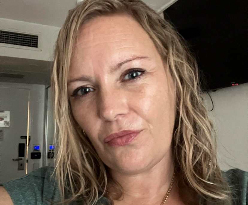 Savannah (45), $300, Non-smoker, No pets, and No children