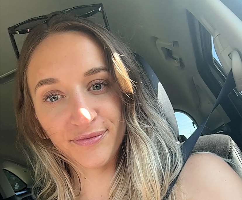 Amy (28), $400, No pets, No children, and Non-smoker