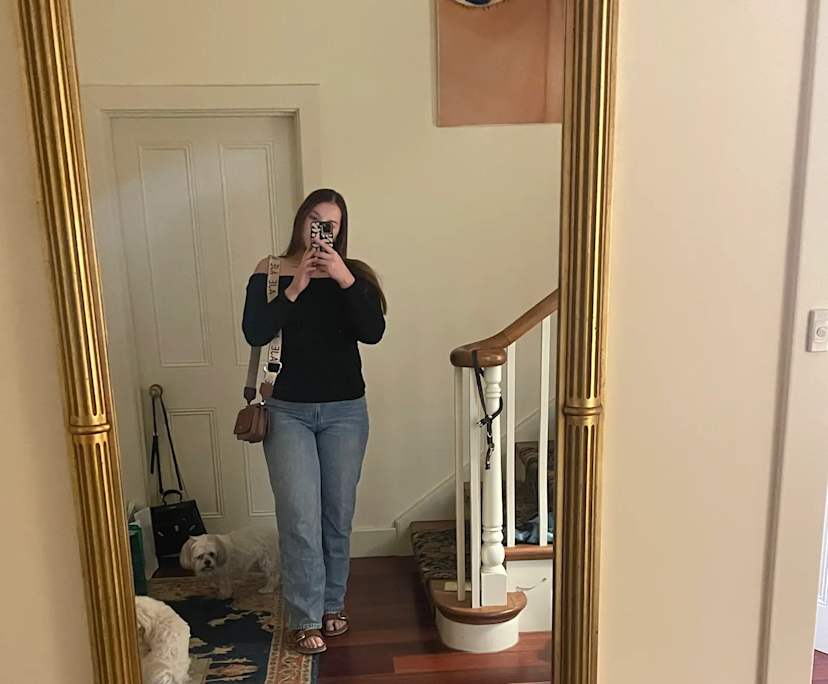 Arabella (21), $300, Non-smoker, No pets, and No children