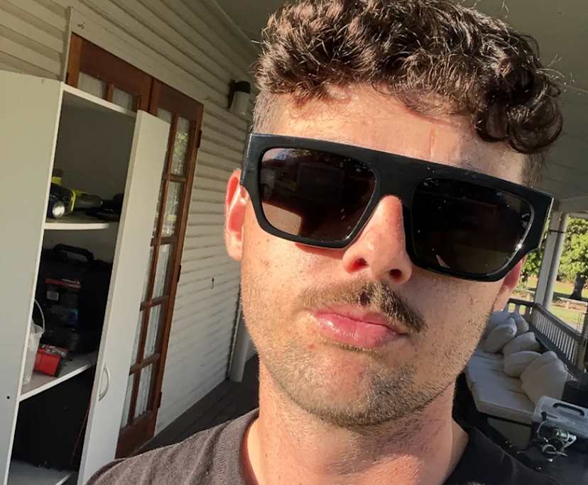 Olly (24), $300, Non-smoker, No pets, and No children