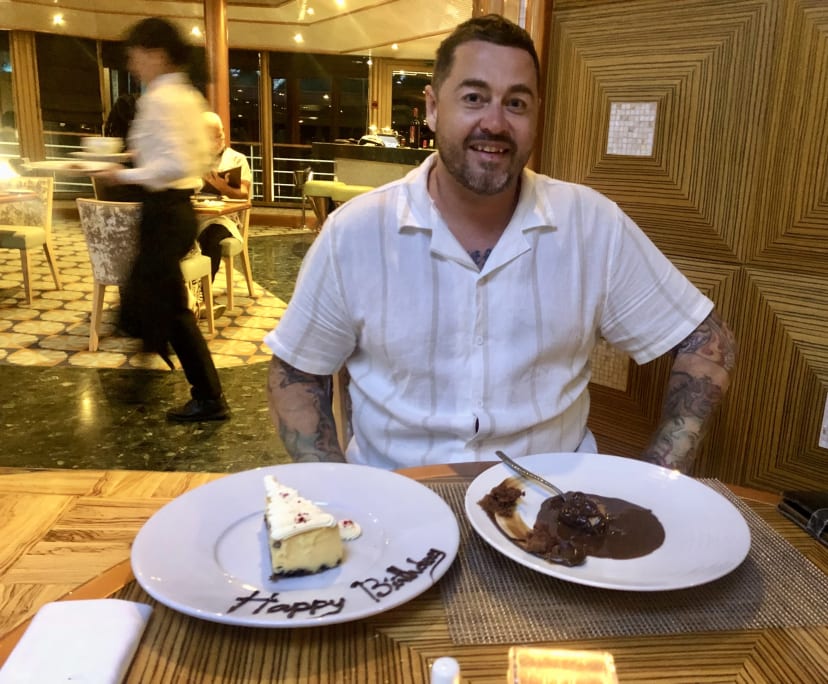 Luke (38), $350, Have pets, Non-smoker, and No children