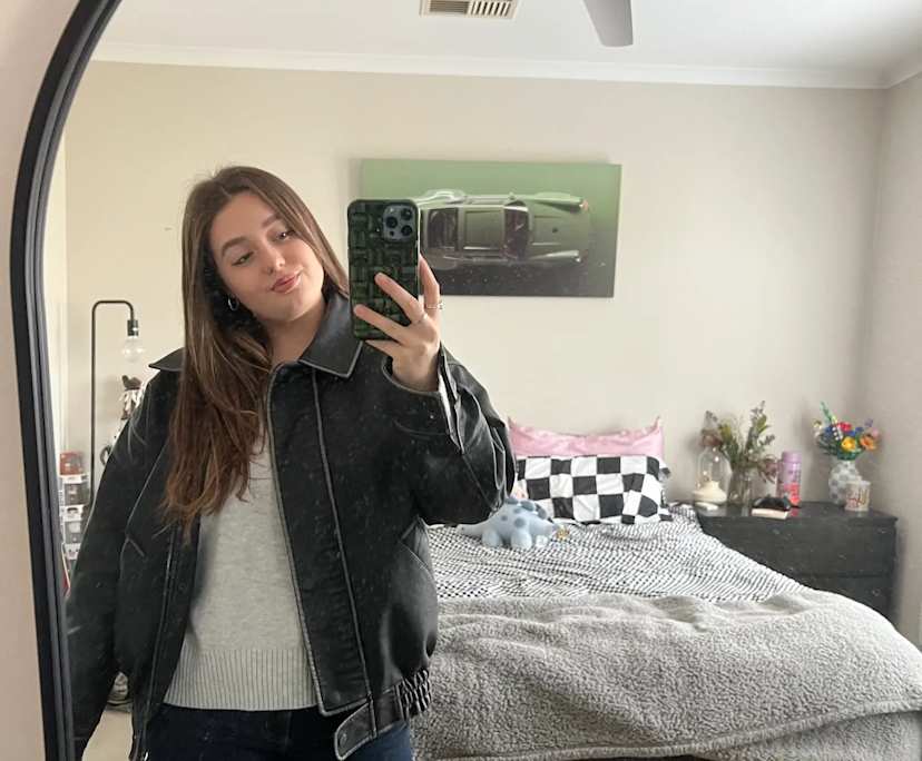 Mia