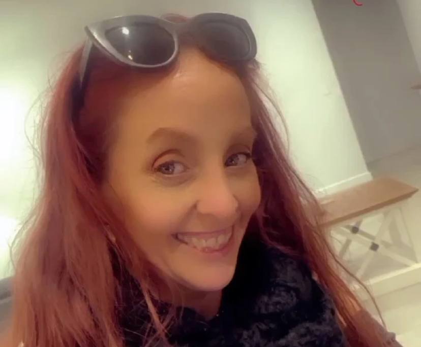 Renee Johan (48), $265, Smoker, No pets, and No children