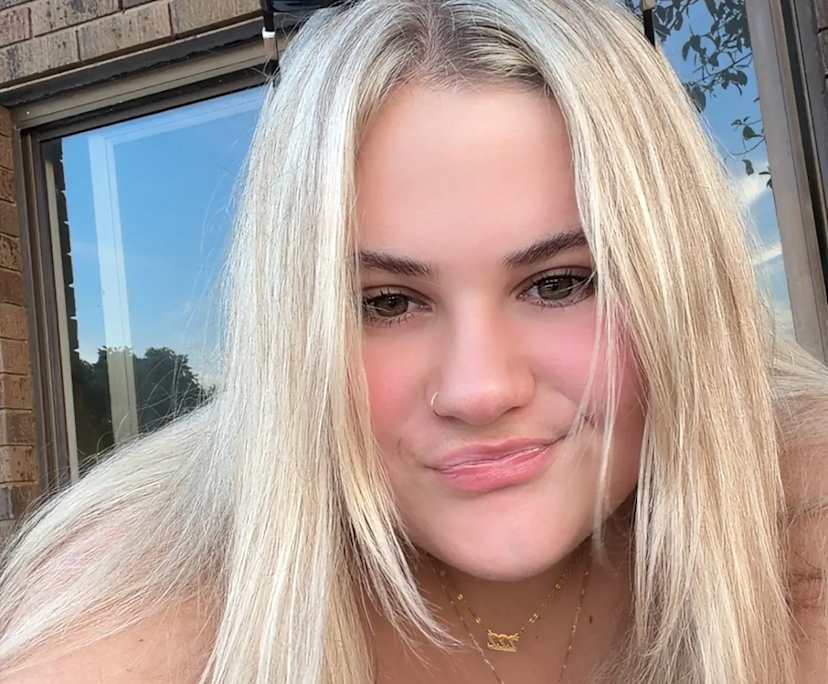 Liv (22), $350, Non-smoker, No pets, and No children