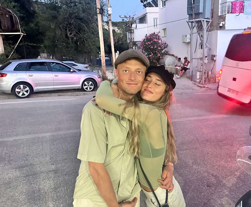 charlotte (25) and Steffan (30), $700, 