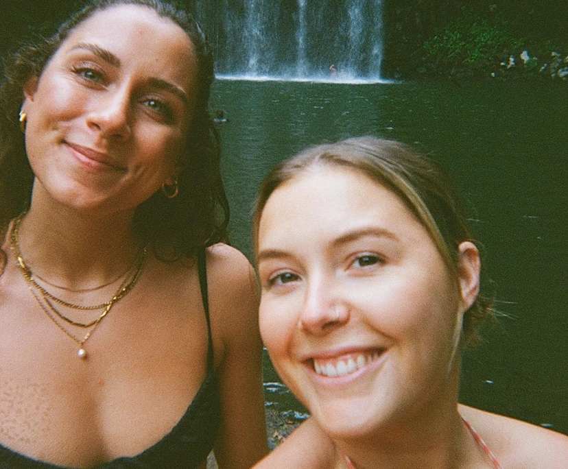 Hannah (27) and Maya (27), $800, Non-smoker, No pets, and No children