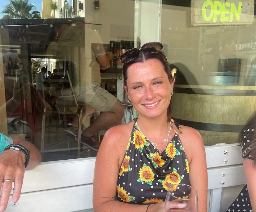 sam (27), $400, Non-smoker, No pets, and No children