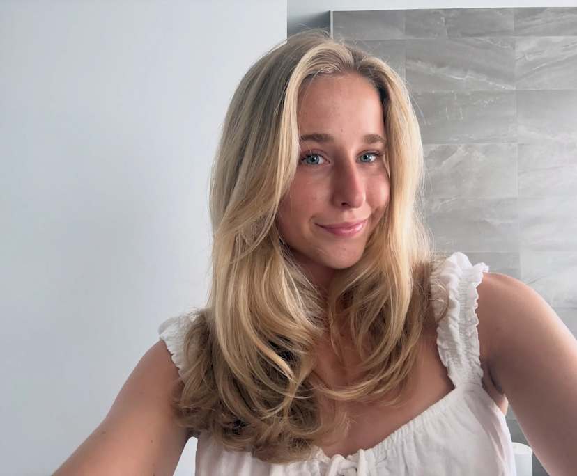 Liv (19), $300, No pets, Non-smoker, and No children