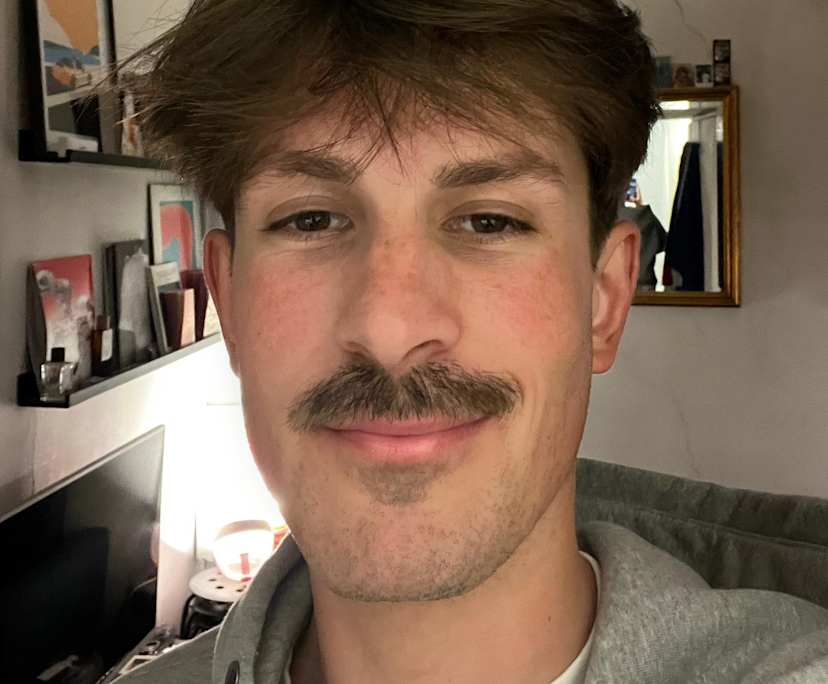 Baptiste (27), $370, LGBTQIA+, Non-smoker, No pets, and No children