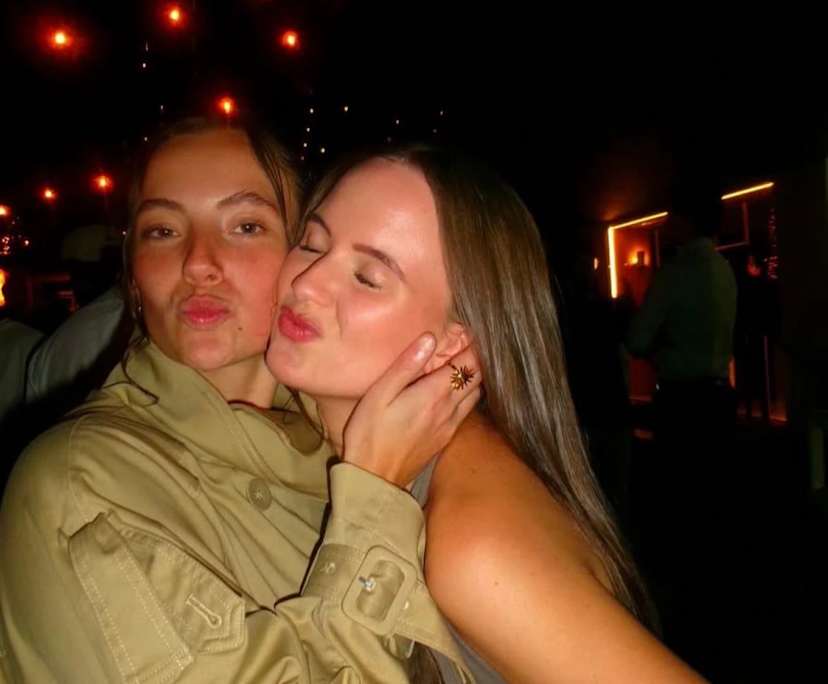 Jessica & Stella