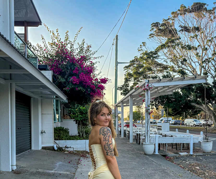Jaz (32), $550, Smoker, No pets, and No children