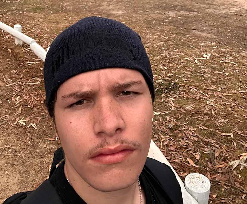Olivier (21), $300, Non-smoker, No pets, and No children