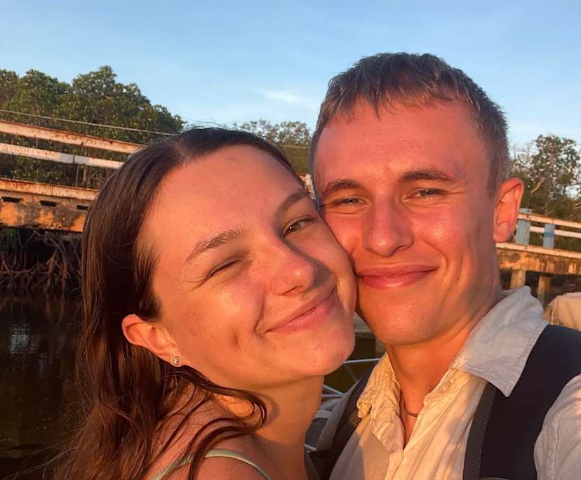 Laura Huntley (27), $500, Non-smoker, No pets, and No children