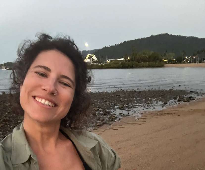 Mel (32), $360, Non-smoker, No pets, and No children