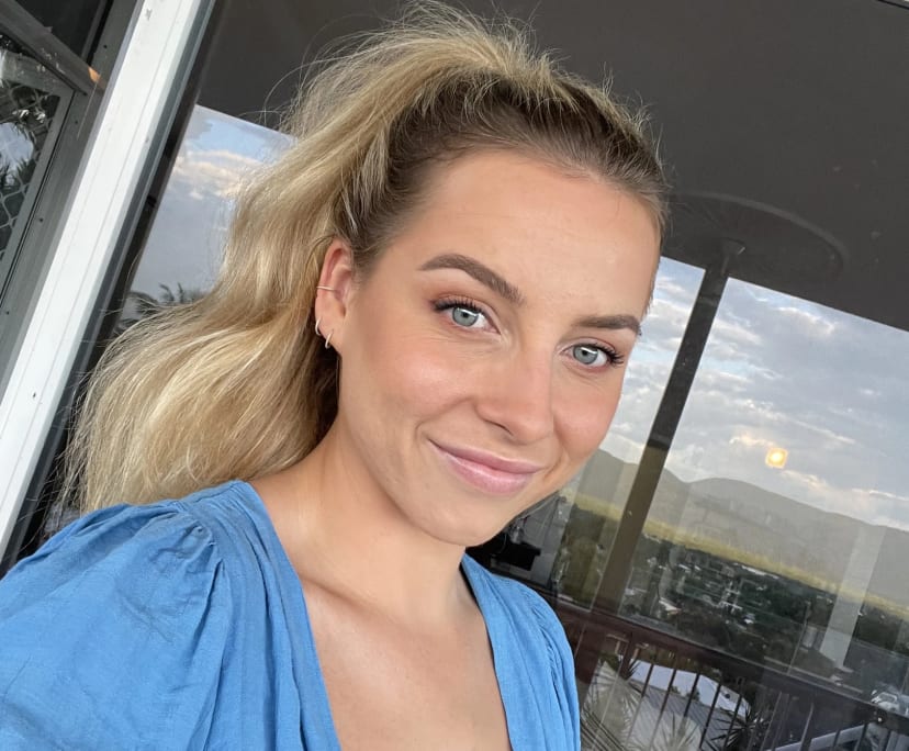 Genevieve (26), $250, Non-smoker, No pets, and No children
