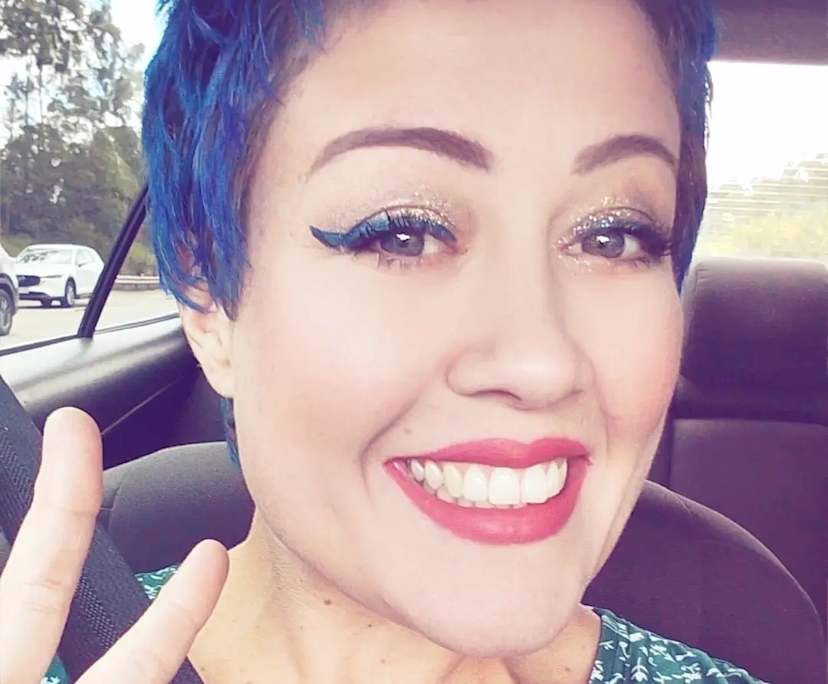 Jen (40), $500, Non-smoker, Have children, and No pets