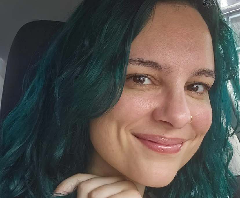 Yasmin (29), $350, Non-smoker, Have pets, and No children