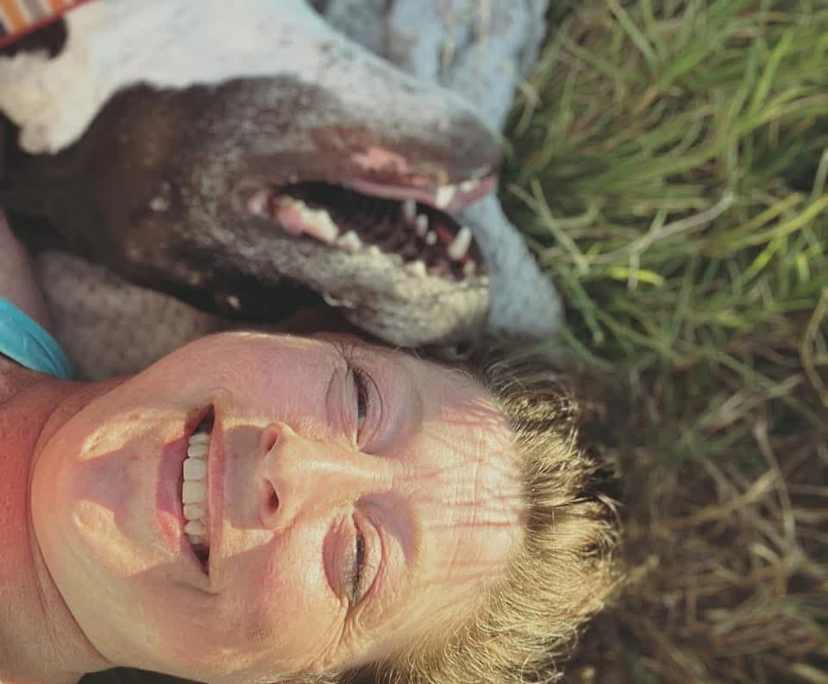 Rachel (48), $350, Smoker, LGBTQIA+, Have pets, and No children