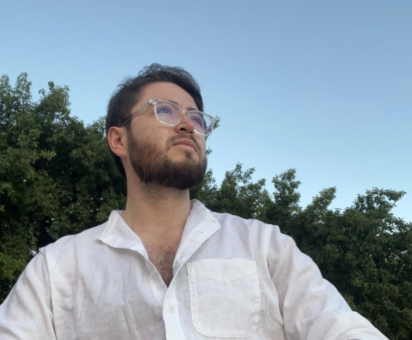 Gonzalo (30), $300, LGBTQIA+, Non-smoker, No pets, and No children