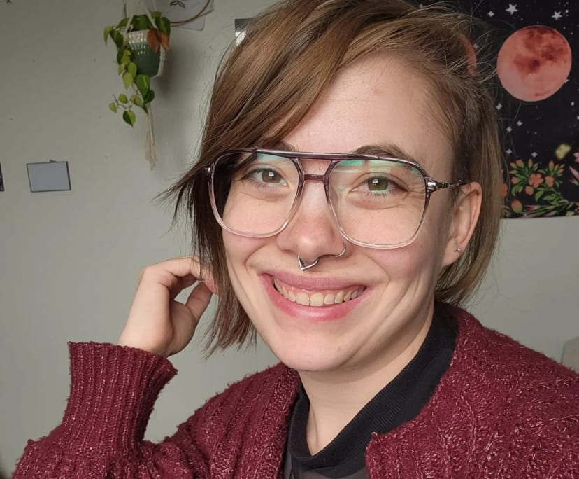 Alex Sarah Haslam (26), $400, LGBTQIA+, Non-smoker, No pets, and No children