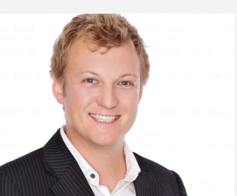 Jack (41), $295, No children, Non-smoker, and No pets