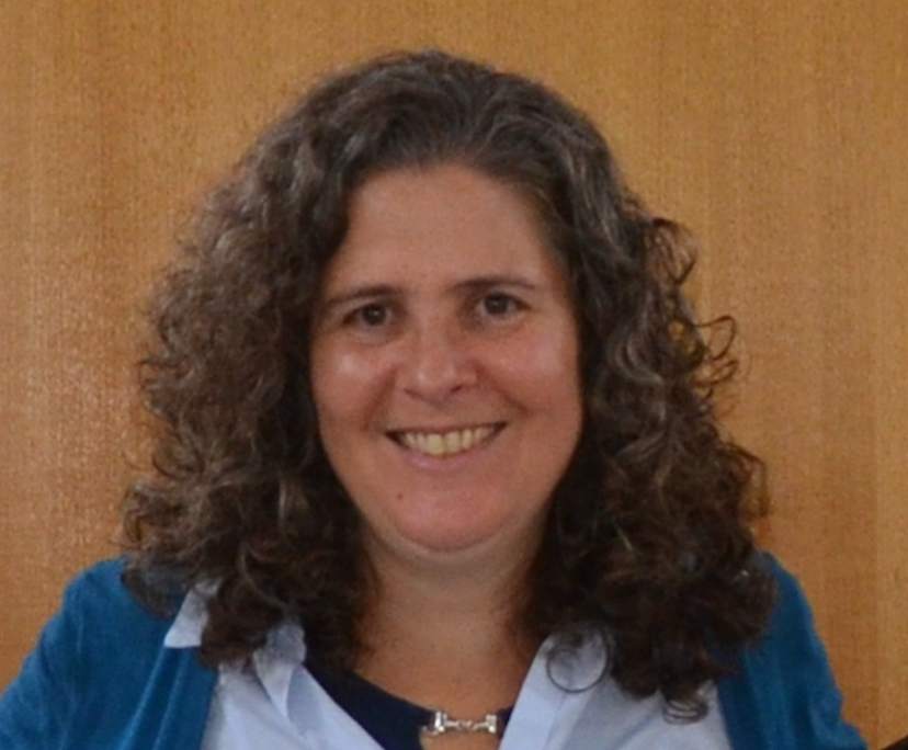Ana (50), $270, Non-smoker, No pets, and No children