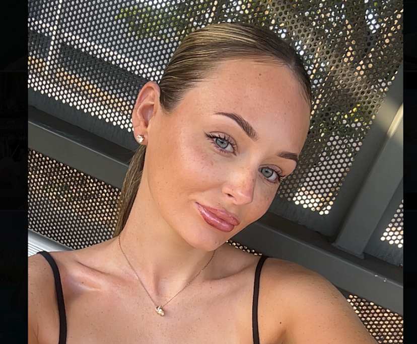 Olivia (26), $450, Non-smoker, No pets, and No children