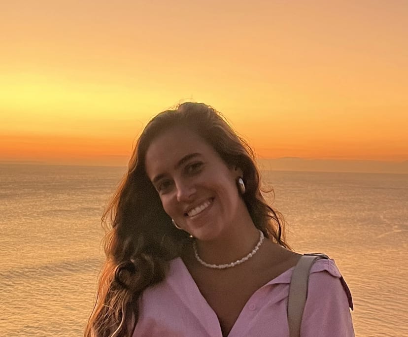 Mariana (28), $400, LGBTQIA+, Have pets, Smoker, and No children