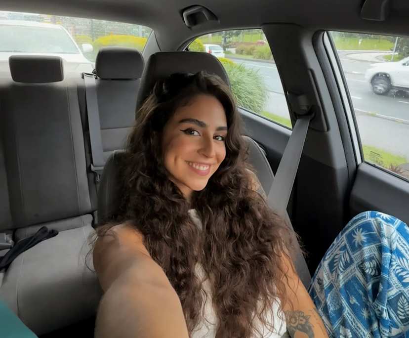 Maria (24), $350, Smoker, No pets, and No children