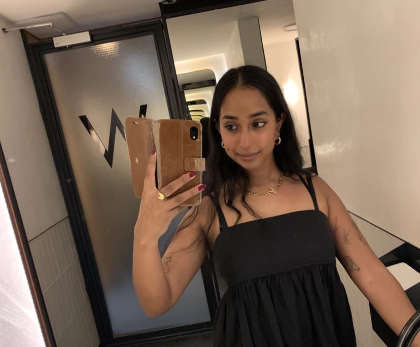 Thalia (25), $300, Non-smoker, No pets, and No children