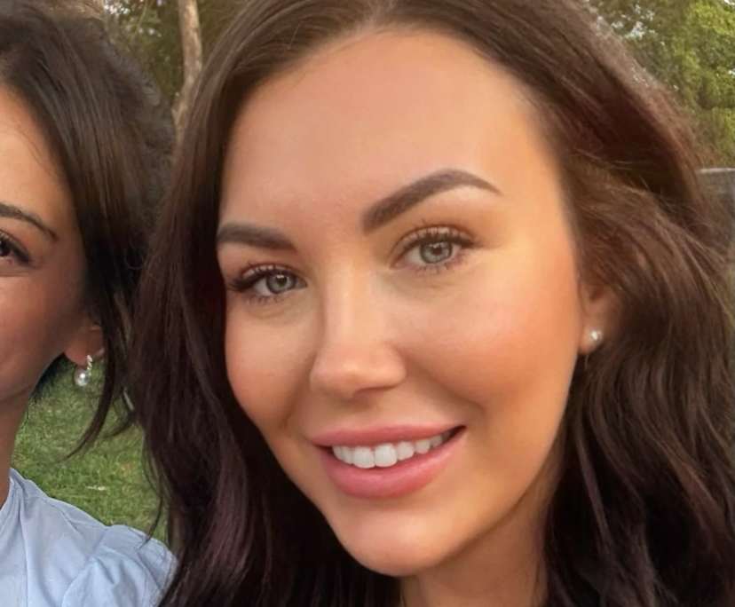 Jade (28), $430, Non-smoker, No pets, and No children