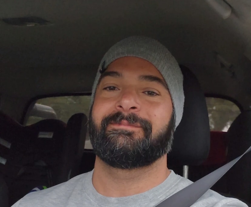 Shannon (39), $300, Non-smoker, Have children, and No pets