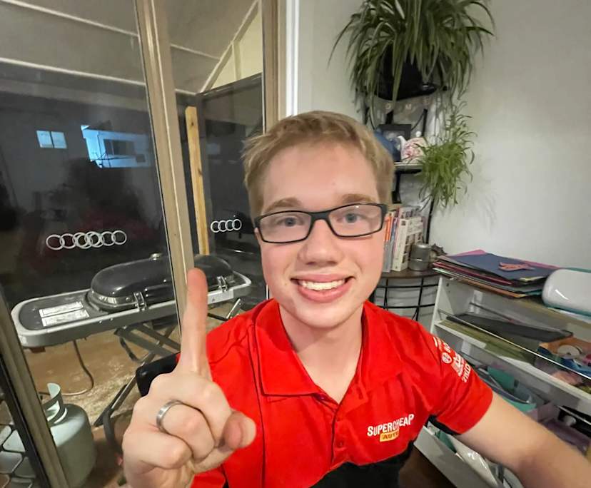 Matthew (18), $300, Non-smoker, No pets, and No children