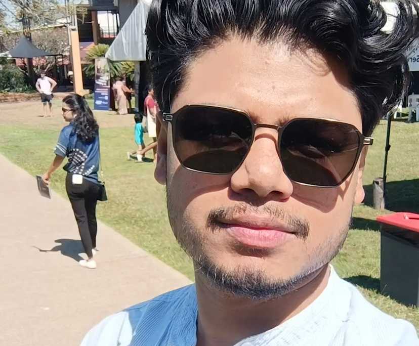 Rajiv (26), $300, Non-smoker, No pets, and No children