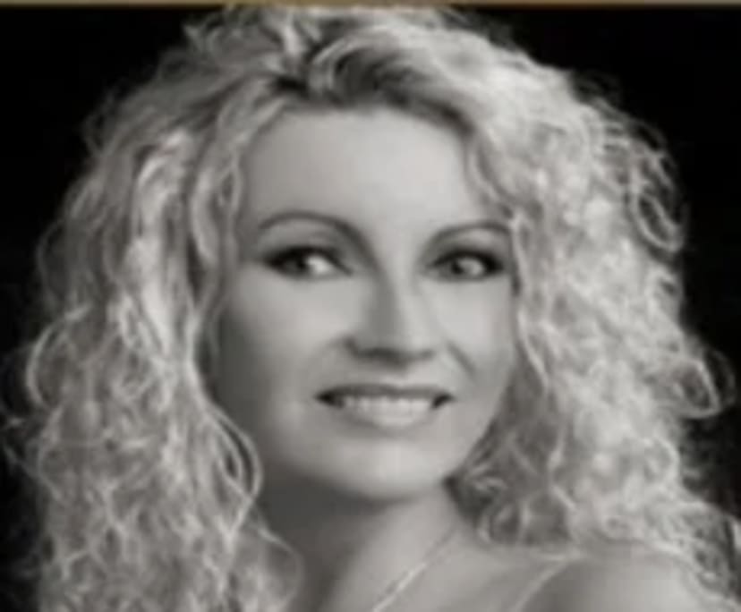 Robyn (51) - Looking in Broadbeach and Surfers Paradise | Flatmates.com.au