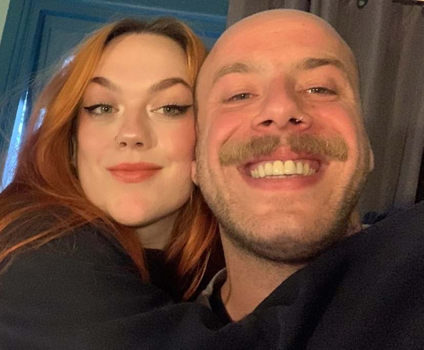 Alice (31) and Oli (36), $400, Non-smoker, No pets, and No children