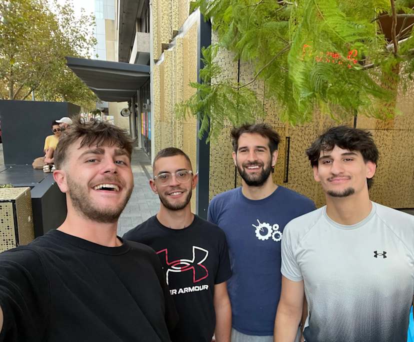 Aurelien, Théo, Simone & Giacomo