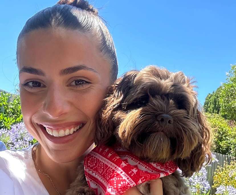 Nicola (28), $420, Non-smoker, Have pets, and No children