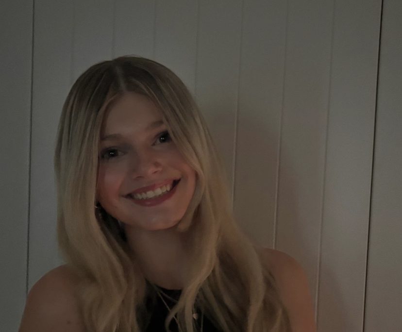 Katie (19), $350, Non-smoker, Have pets, and No children