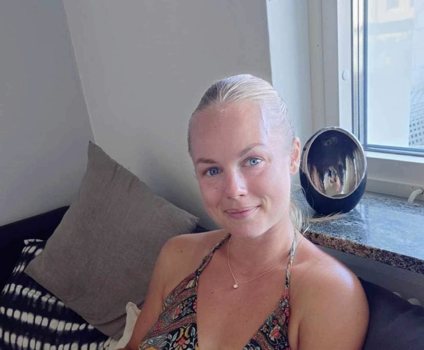 Mia (31), $400, Non-smoker, No pets, and No children