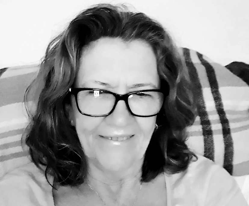 Desleigh (67), $250, Non-smoker, No pets, and No children